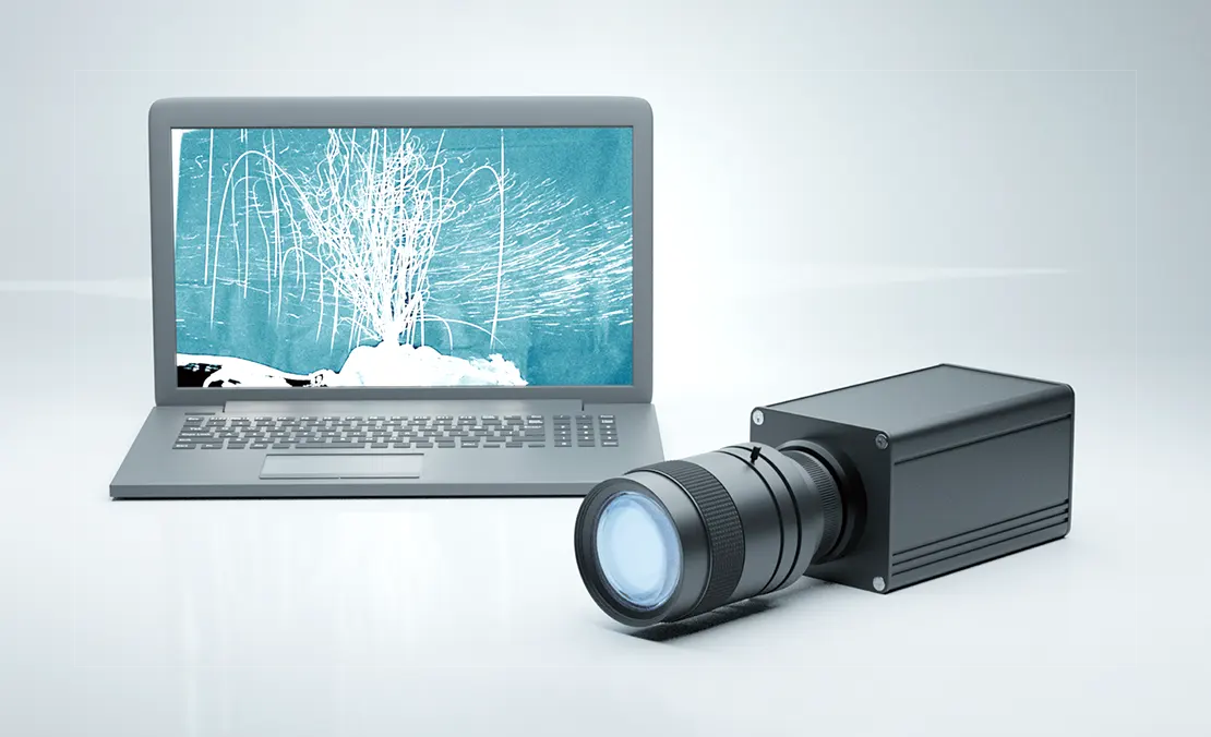 超高感度カメラとノートPCの画像